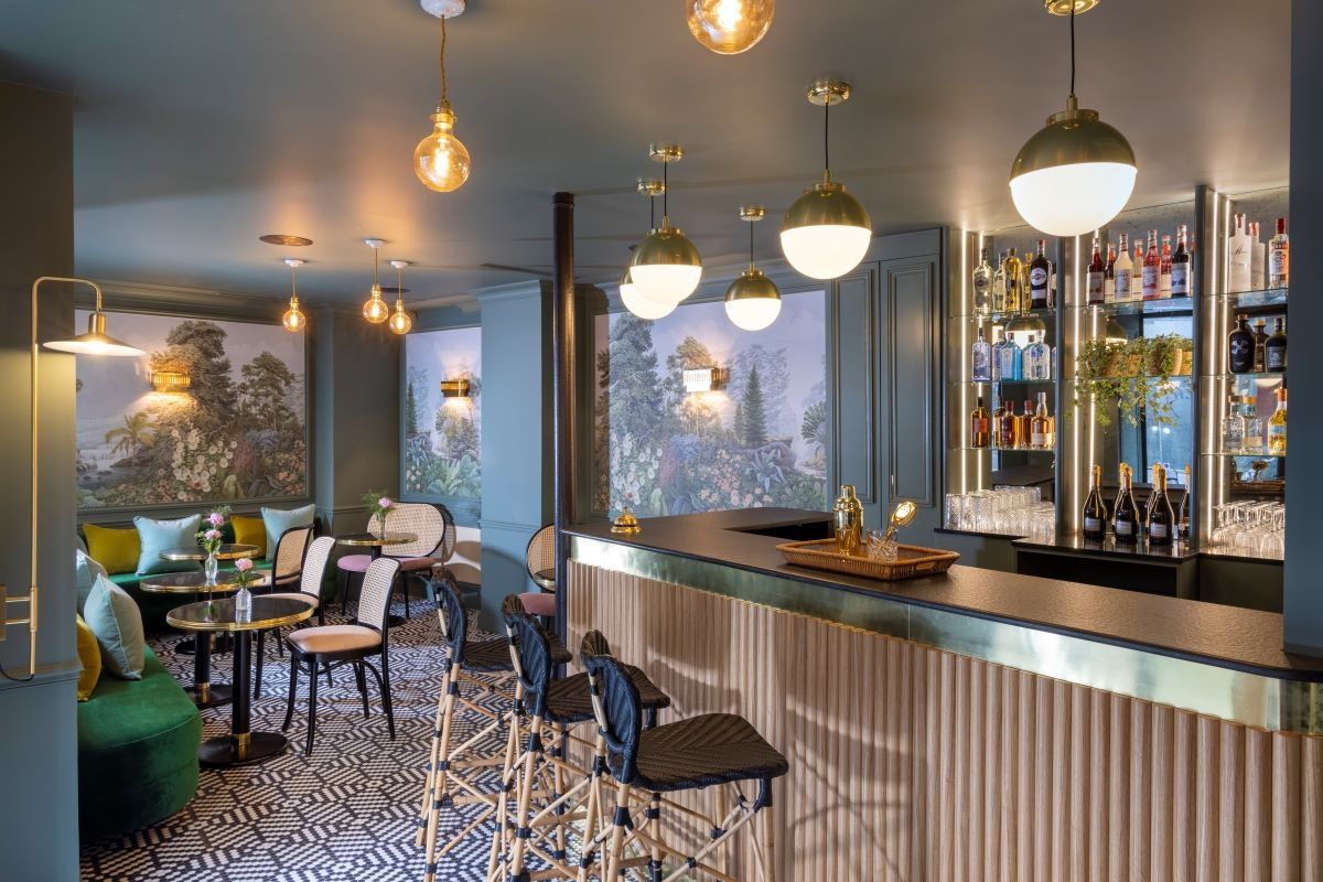Bar