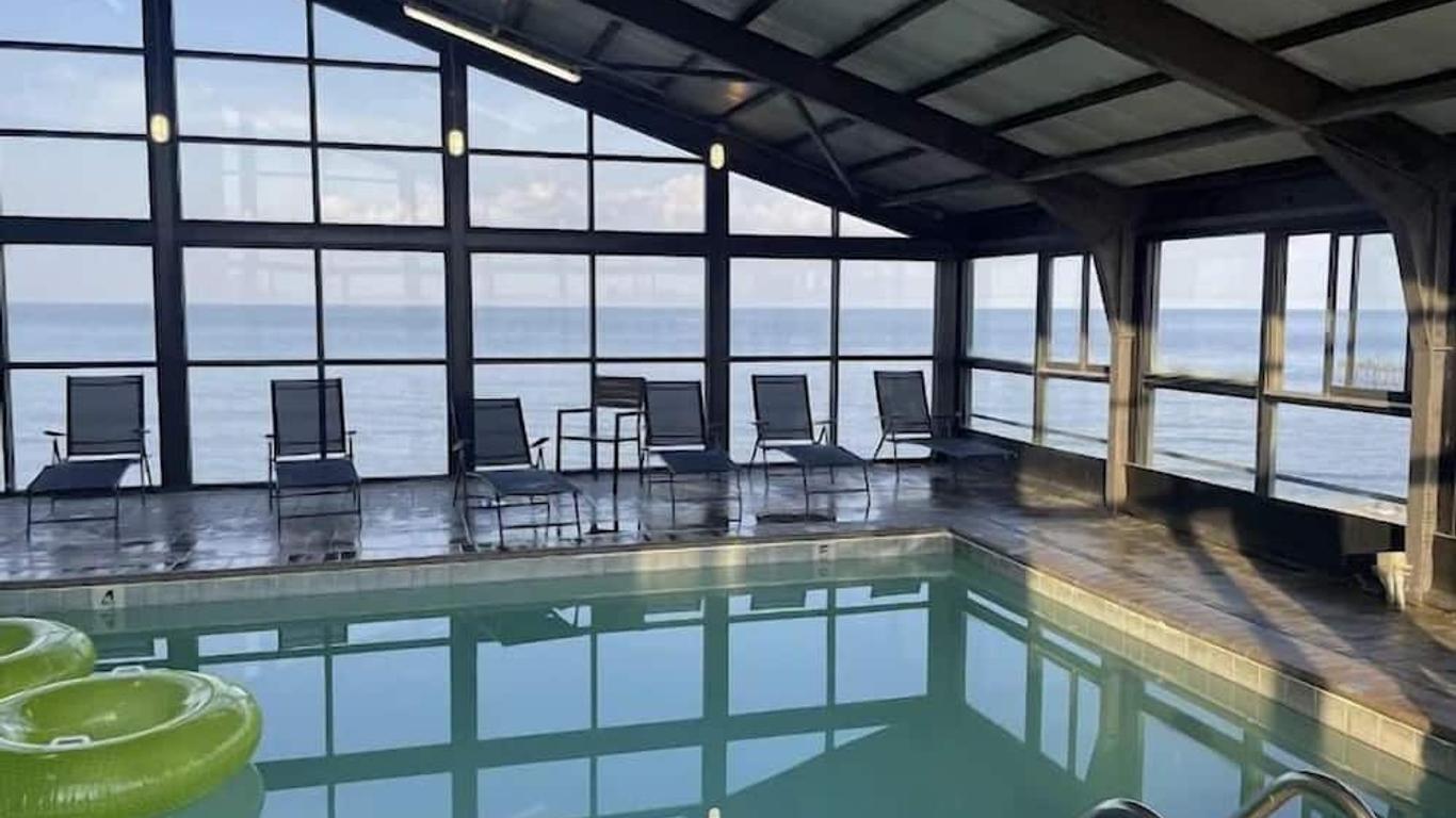 Sun & Sand Resort Oceanfront Suites