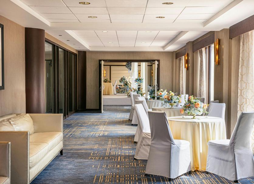 Banquet hall Photo