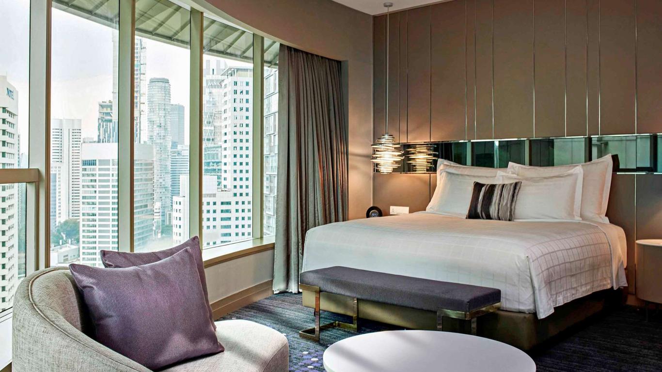 Pullman Kuala Lumpur City Centre - Hotel & Residences
