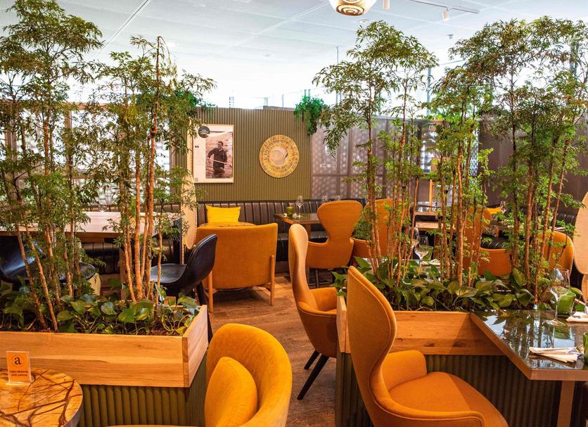 Restaurant Photo