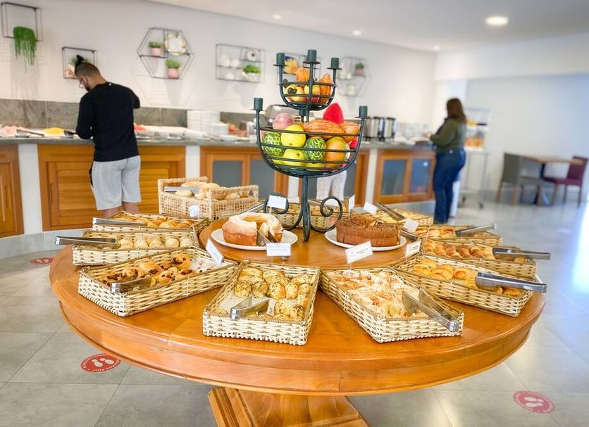 Buffet Photo