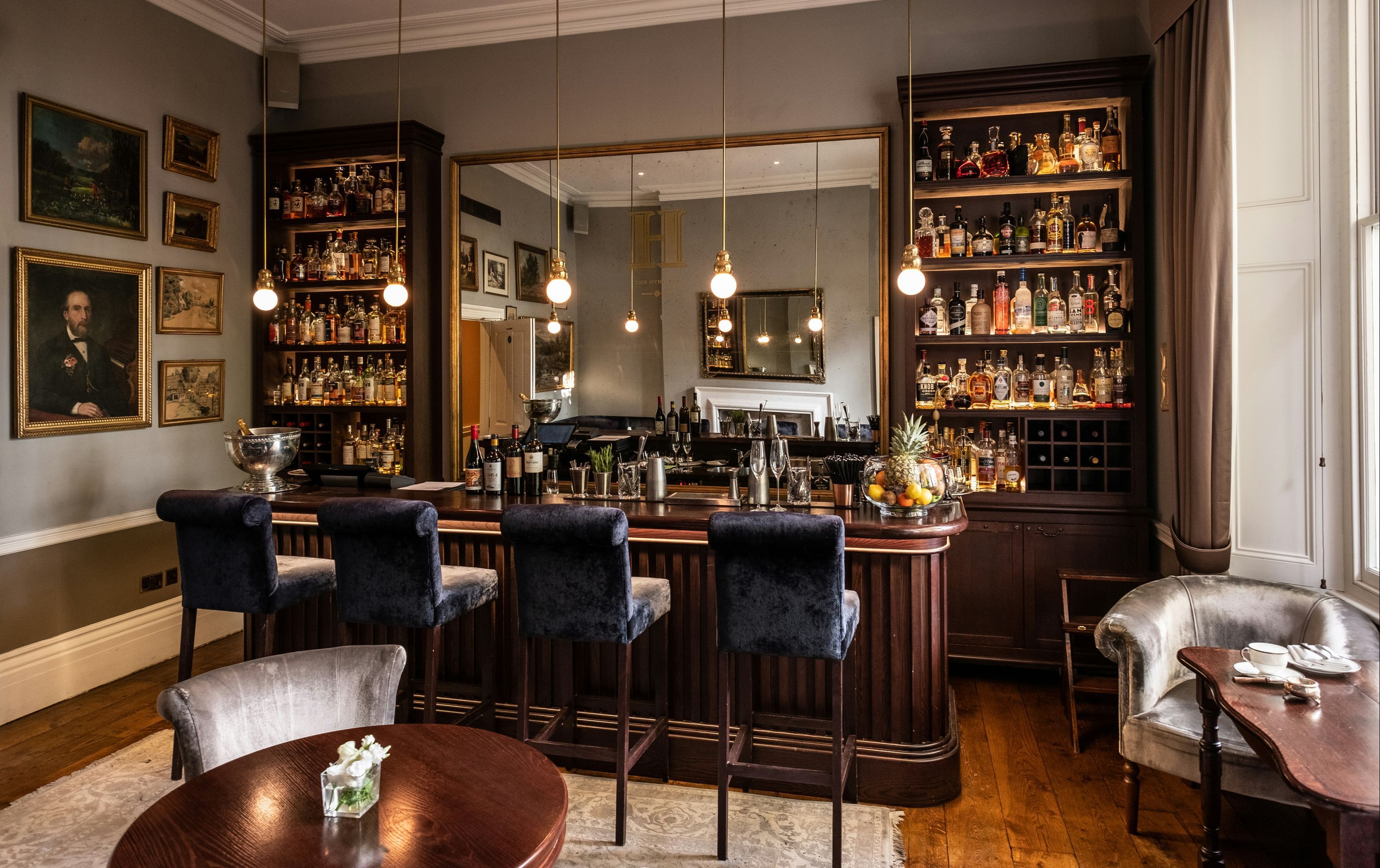 Bar Photo