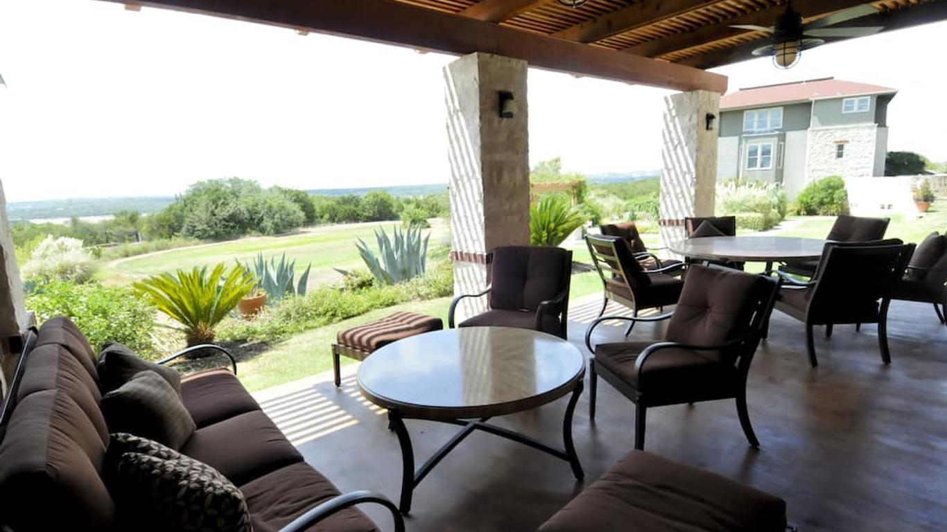 Vintage Villas & Conference Center