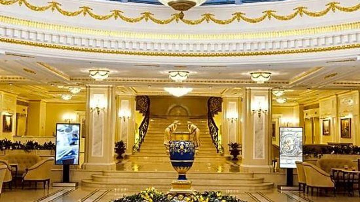 The State Hermitage Museum Official Hotel