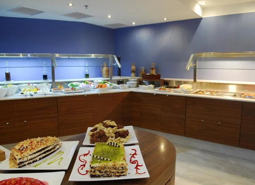 Buffet Photo