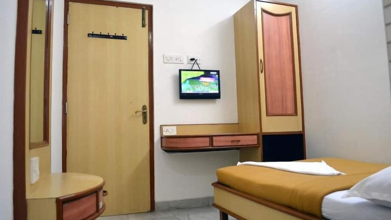 Hotel New Deepak
