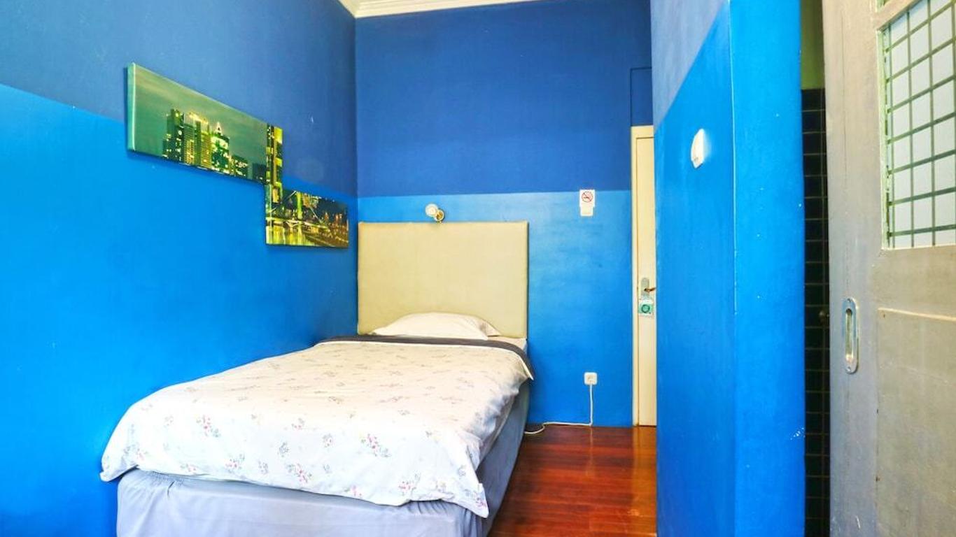 Rose Chamber Bed & Breakfast