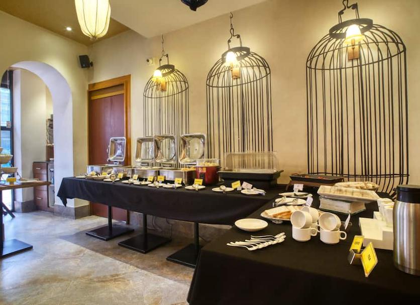 Buffet Photo