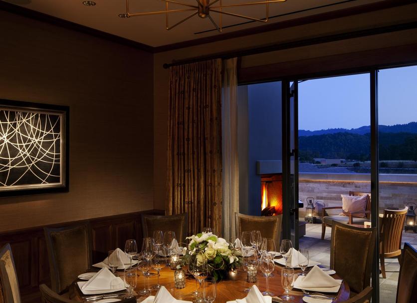 Dining room Photo