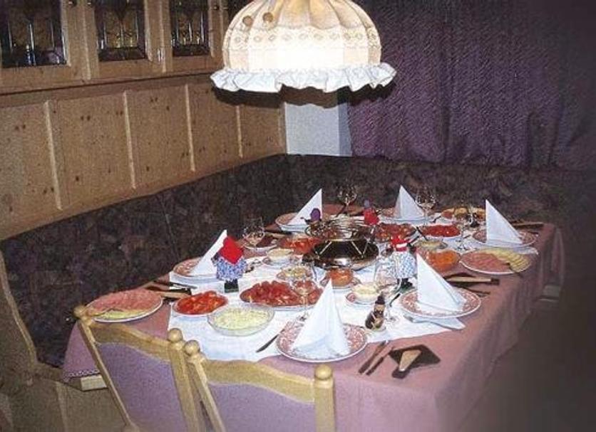 Buffet Photo