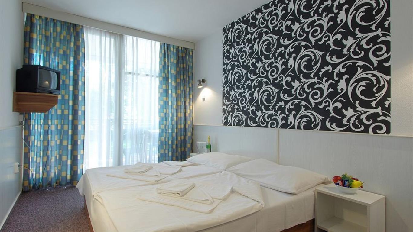 Venusz Hotel