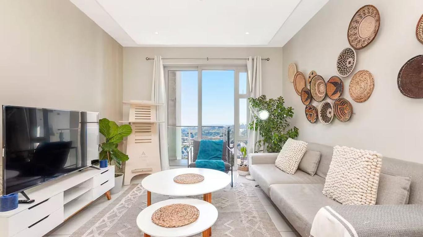Tyrwhitt Luxury Apartment in Rosebank