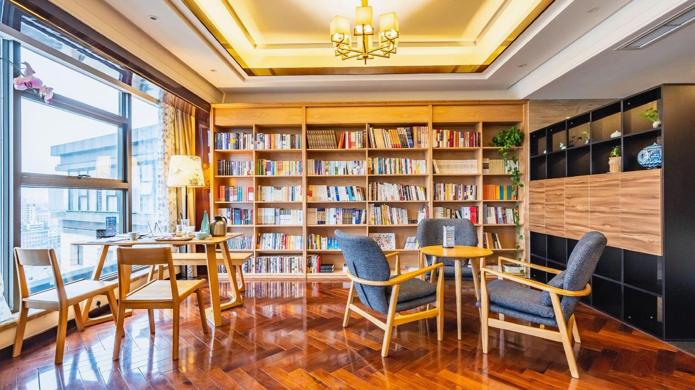 Chengdu Rongtong Jinhe Hotel