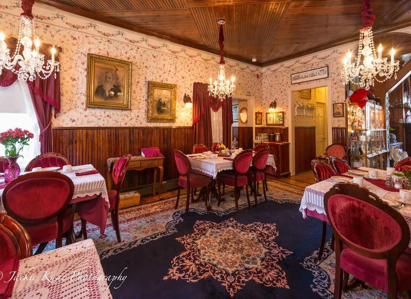 Restaurant Photo