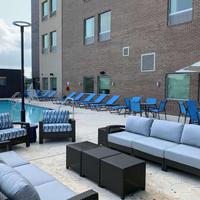 La Quinta Inn & Suites by Wyndham Round Rock near Kalahari