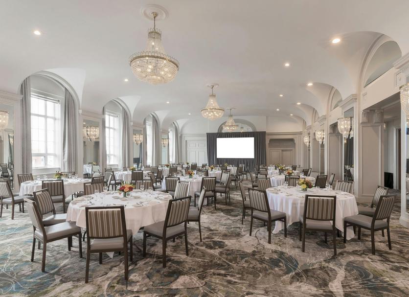 Banquet hall Photo