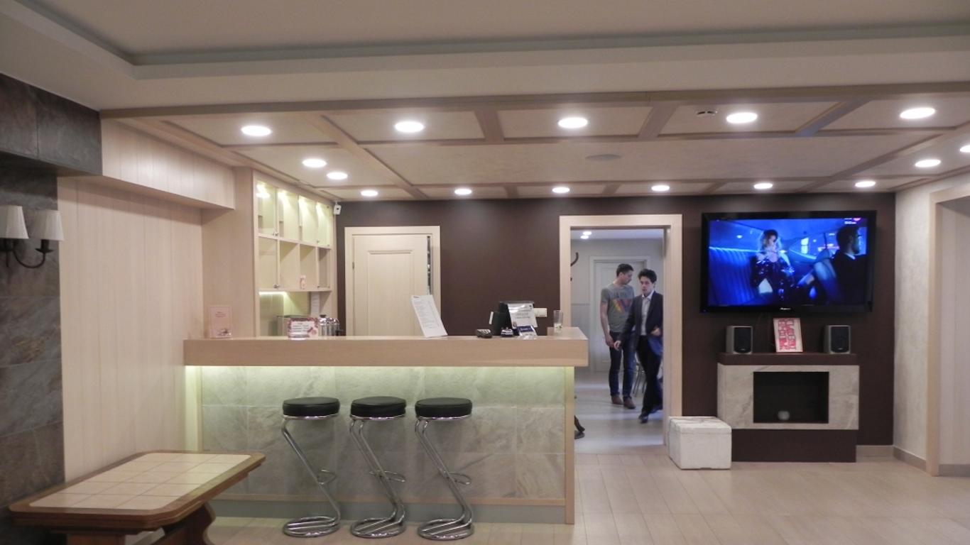 Izumrud Hotel