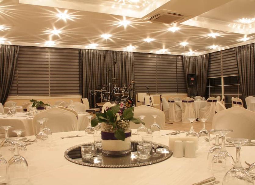 Banquet hall Photo