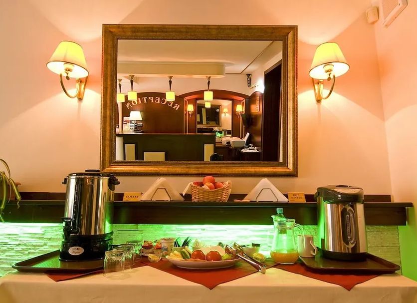Buffet Photo