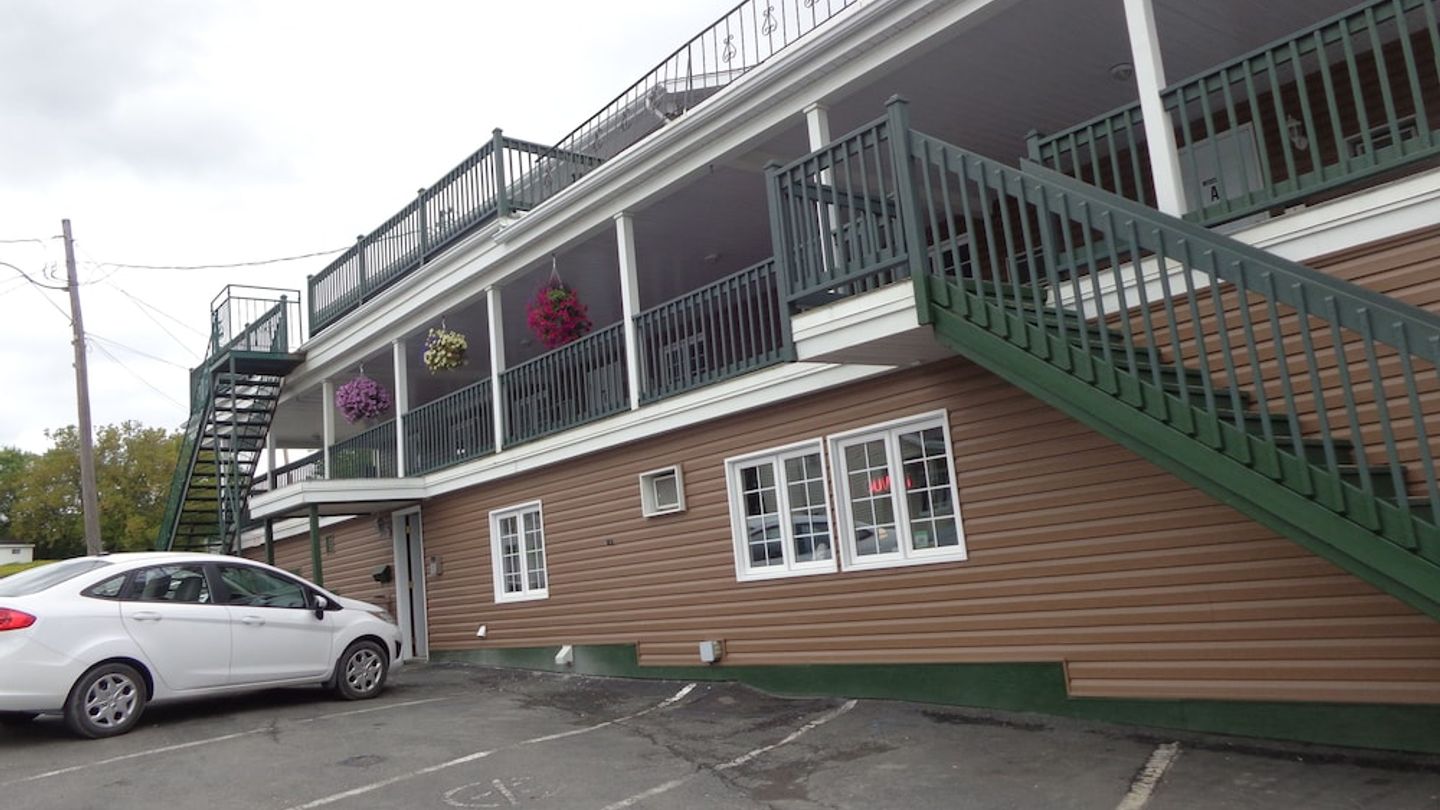 Happy Motel R1 118. Edmundston Hotel Deals & Reviews KAYAK