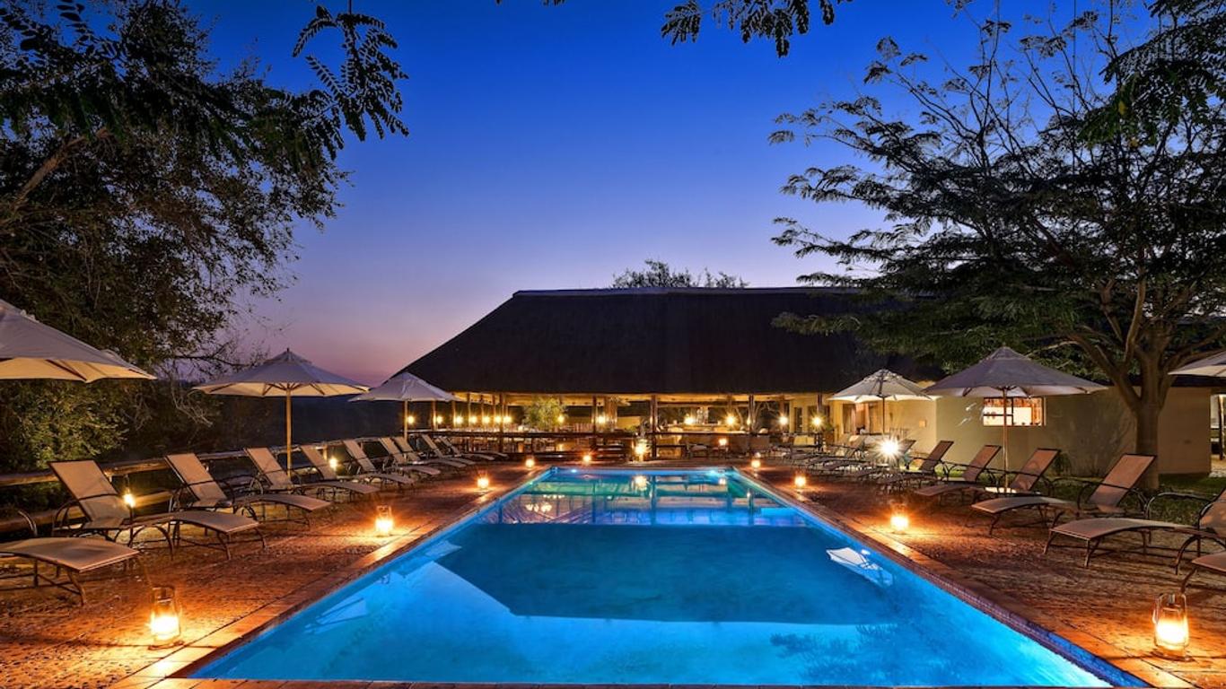 Nyati Safari Lodge