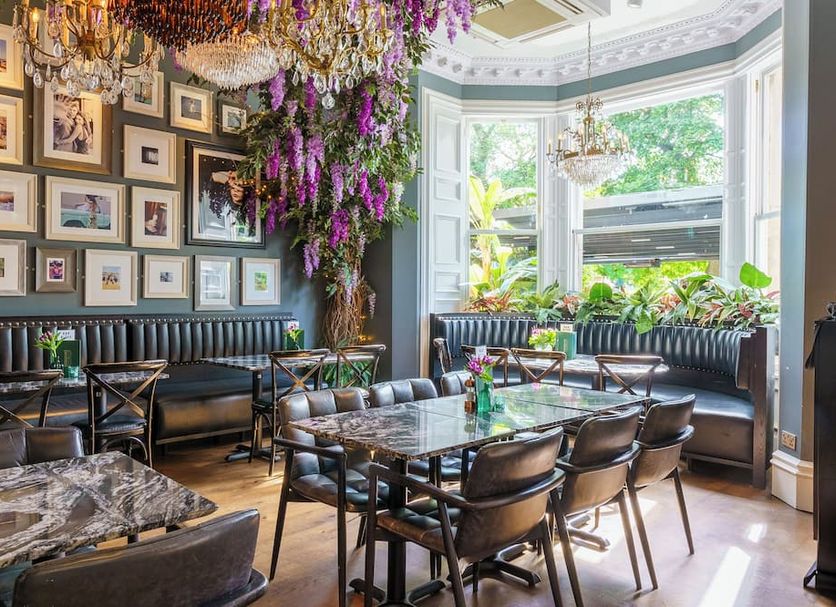 Restaurant Photo