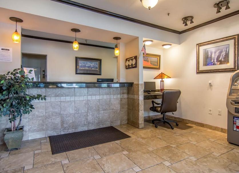 Front desk Photo