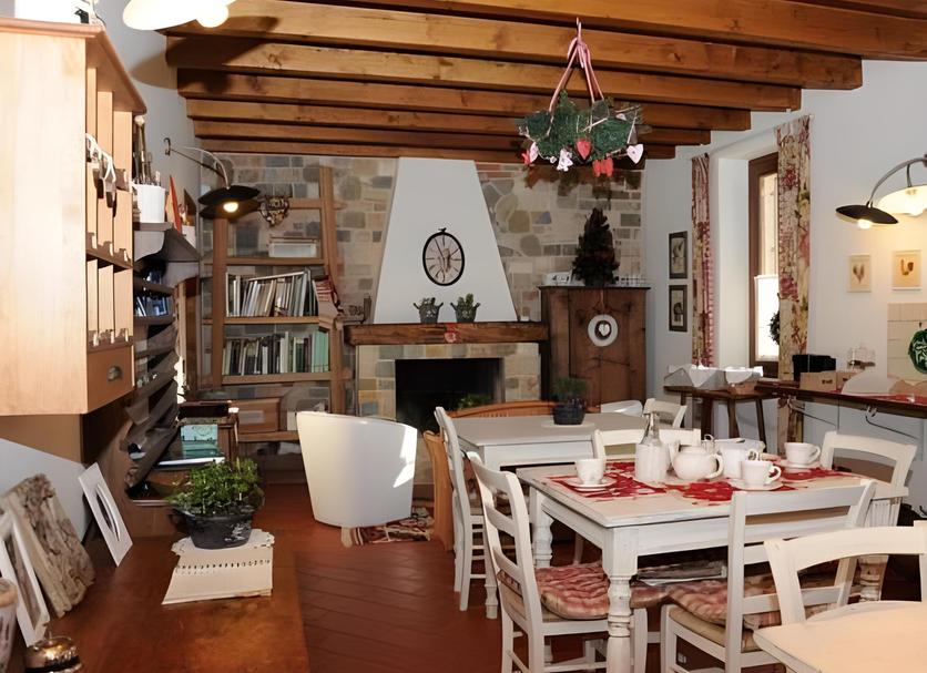 Dining room Photo