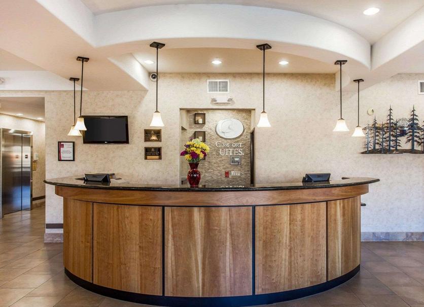 Front desk Photo