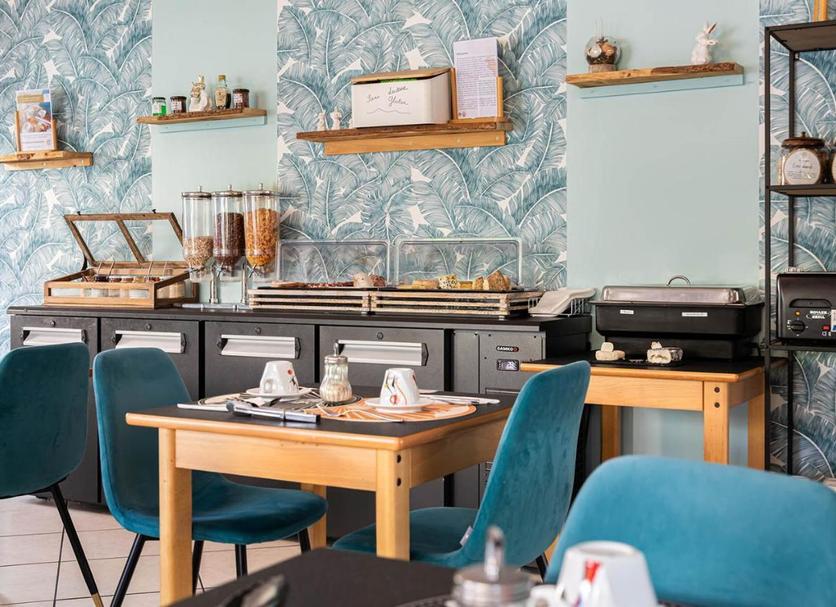 Restaurant Photo