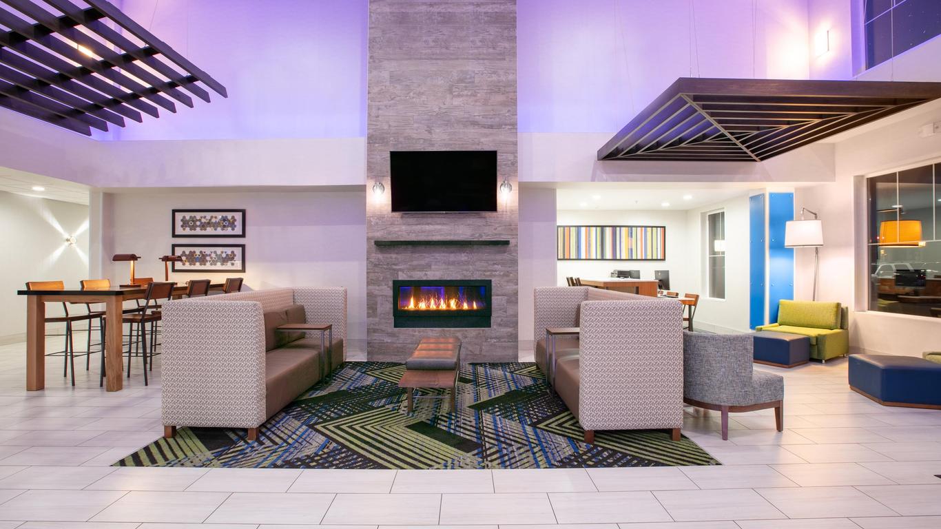 Holiday Inn Express Hotel & Suites Seaside Convention Center, An IHG Hotel