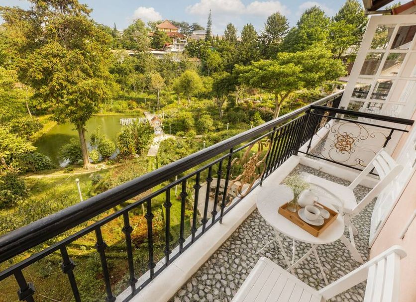 Balcony Photo