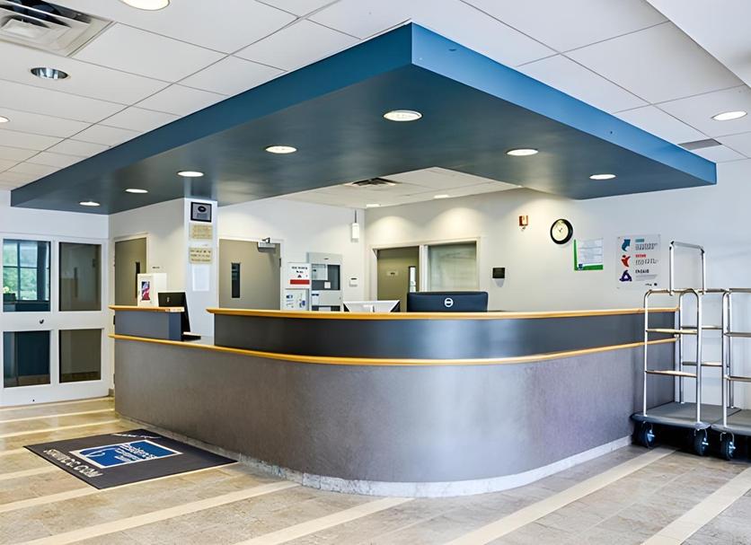 Front desk Photo