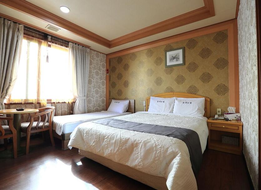 Bedroom Photo
