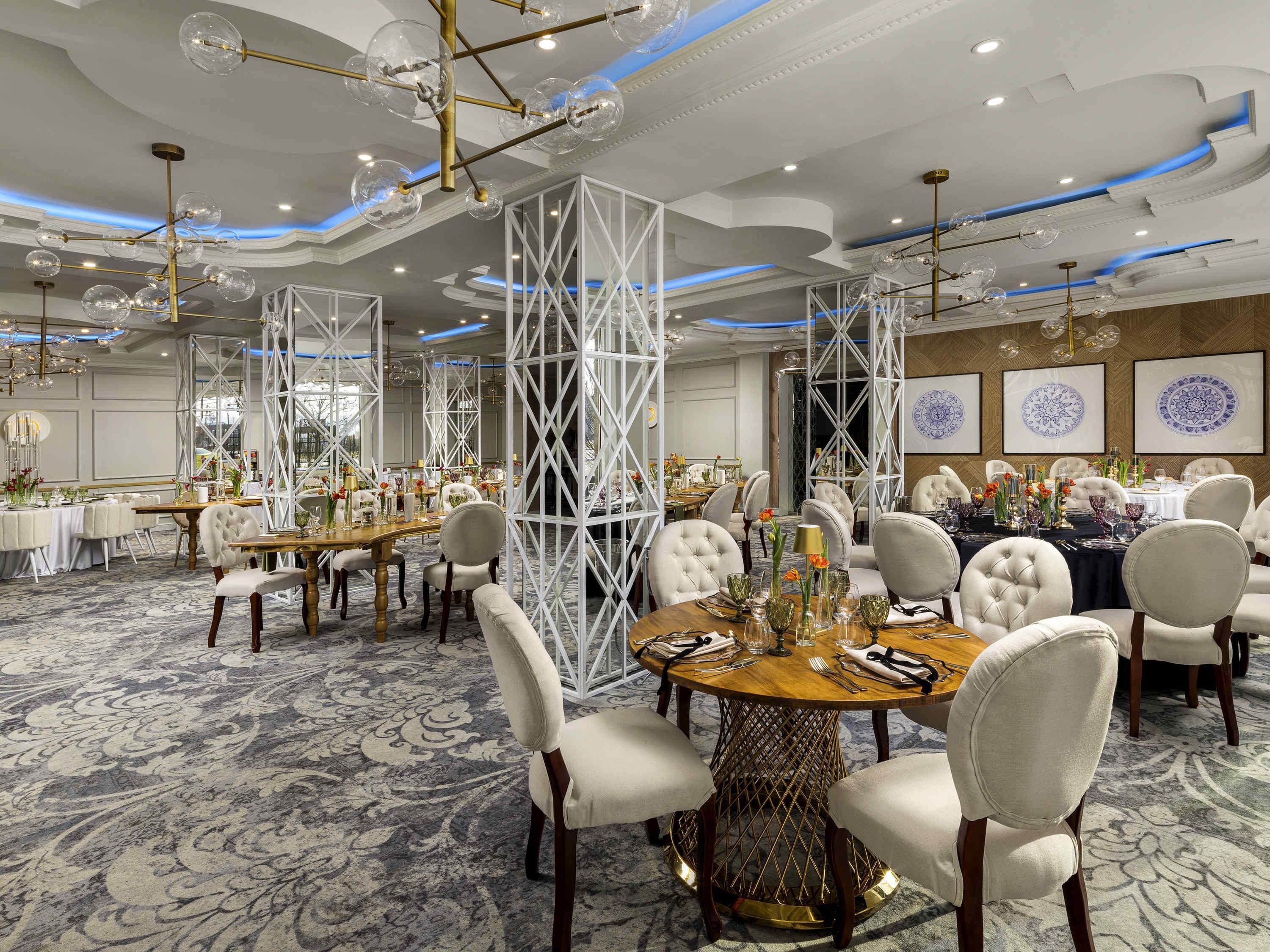Banquet hall