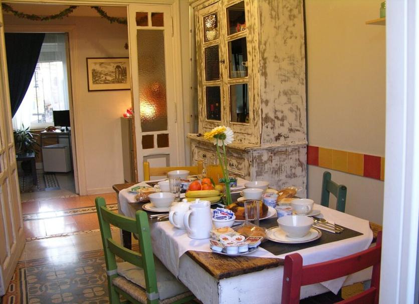 Dining room Photo