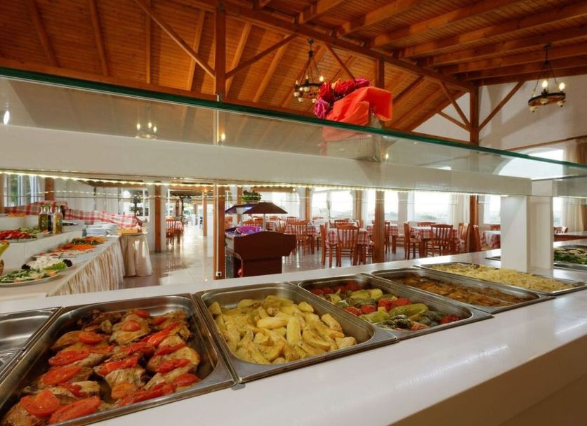 Buffet Photo