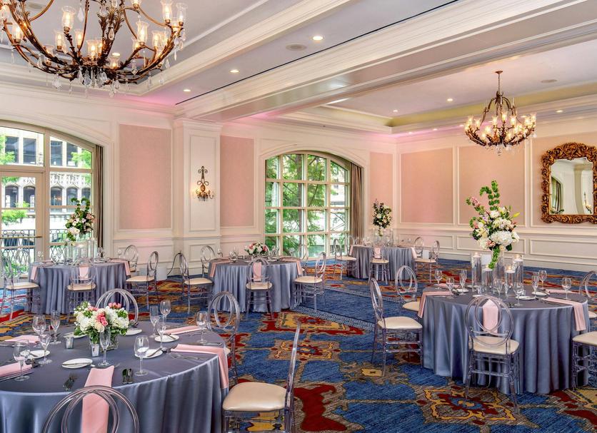 Banquet hall Photo