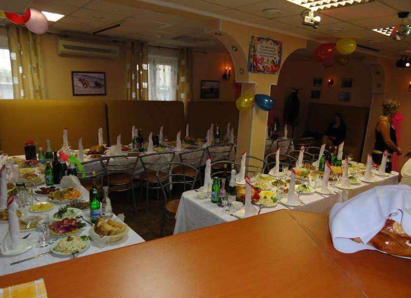 Restaurant Photo