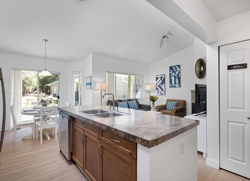 Kitchen Photo