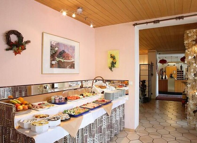 Buffet Photo