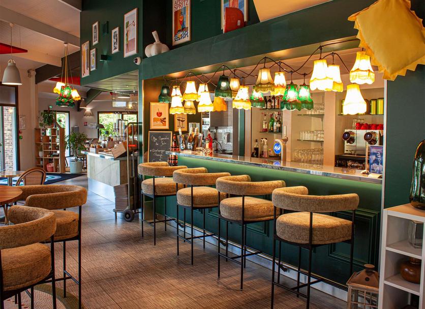 Bar Photo