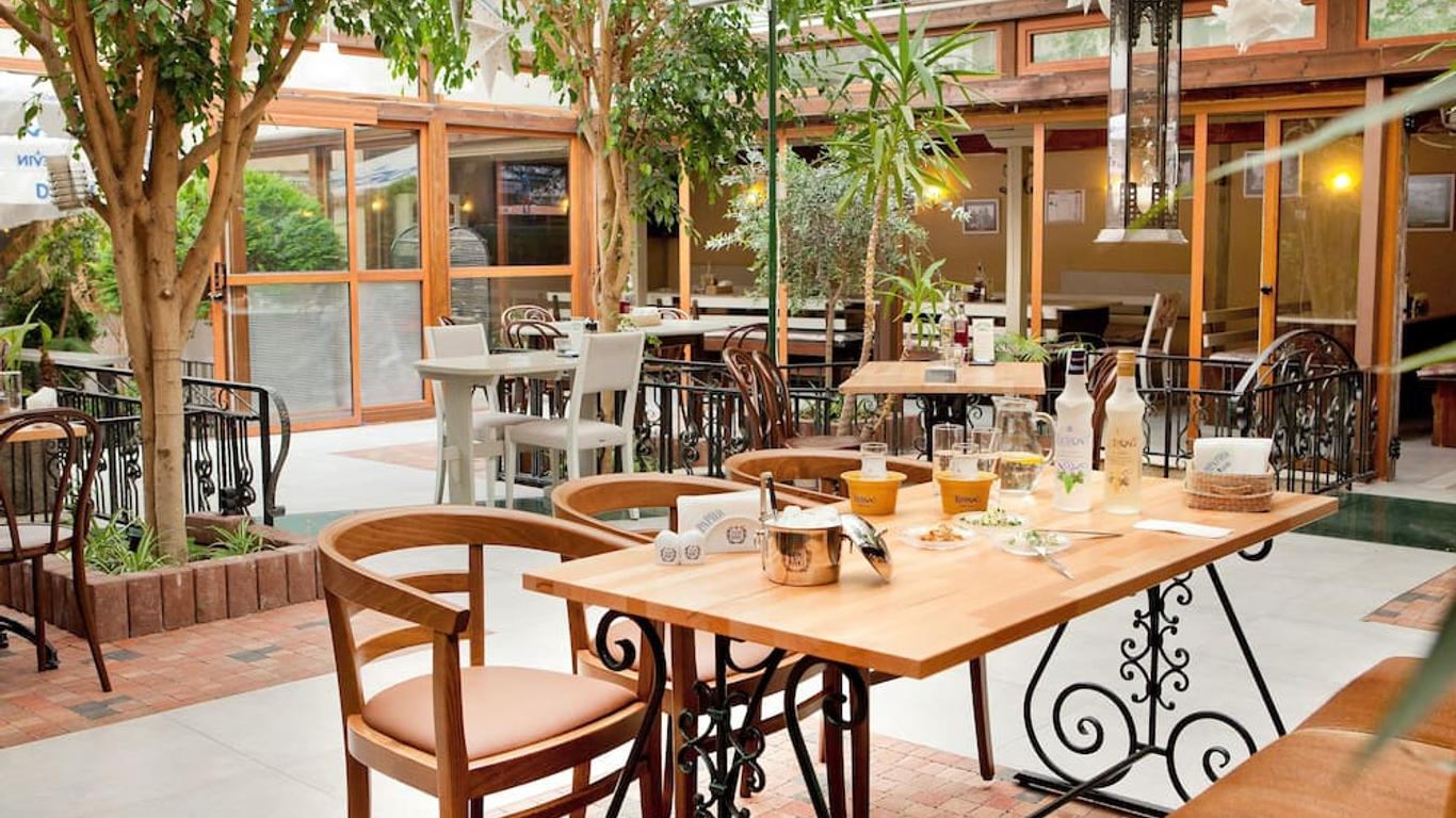 Hotel Niky