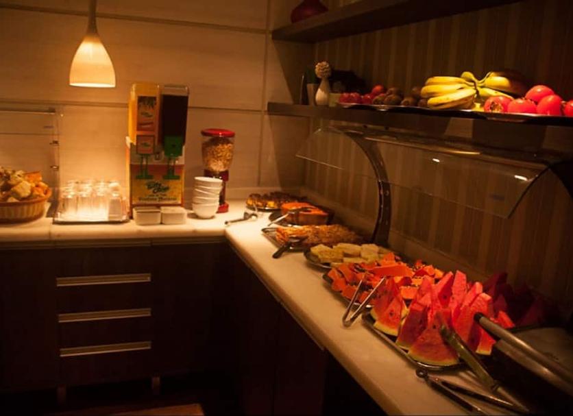 Buffet Photo