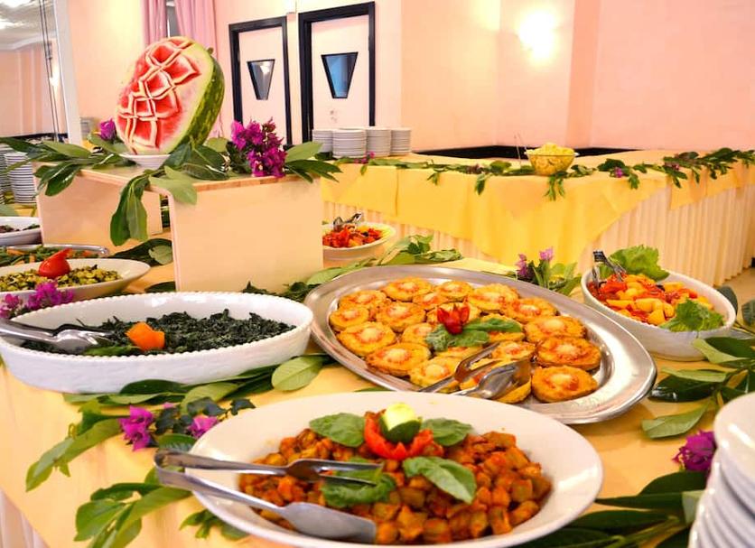 Buffet Photo