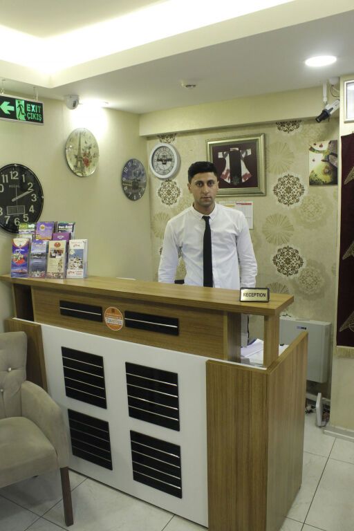 Front desk Photo
