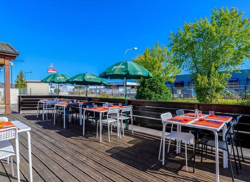 Restaurant Photo