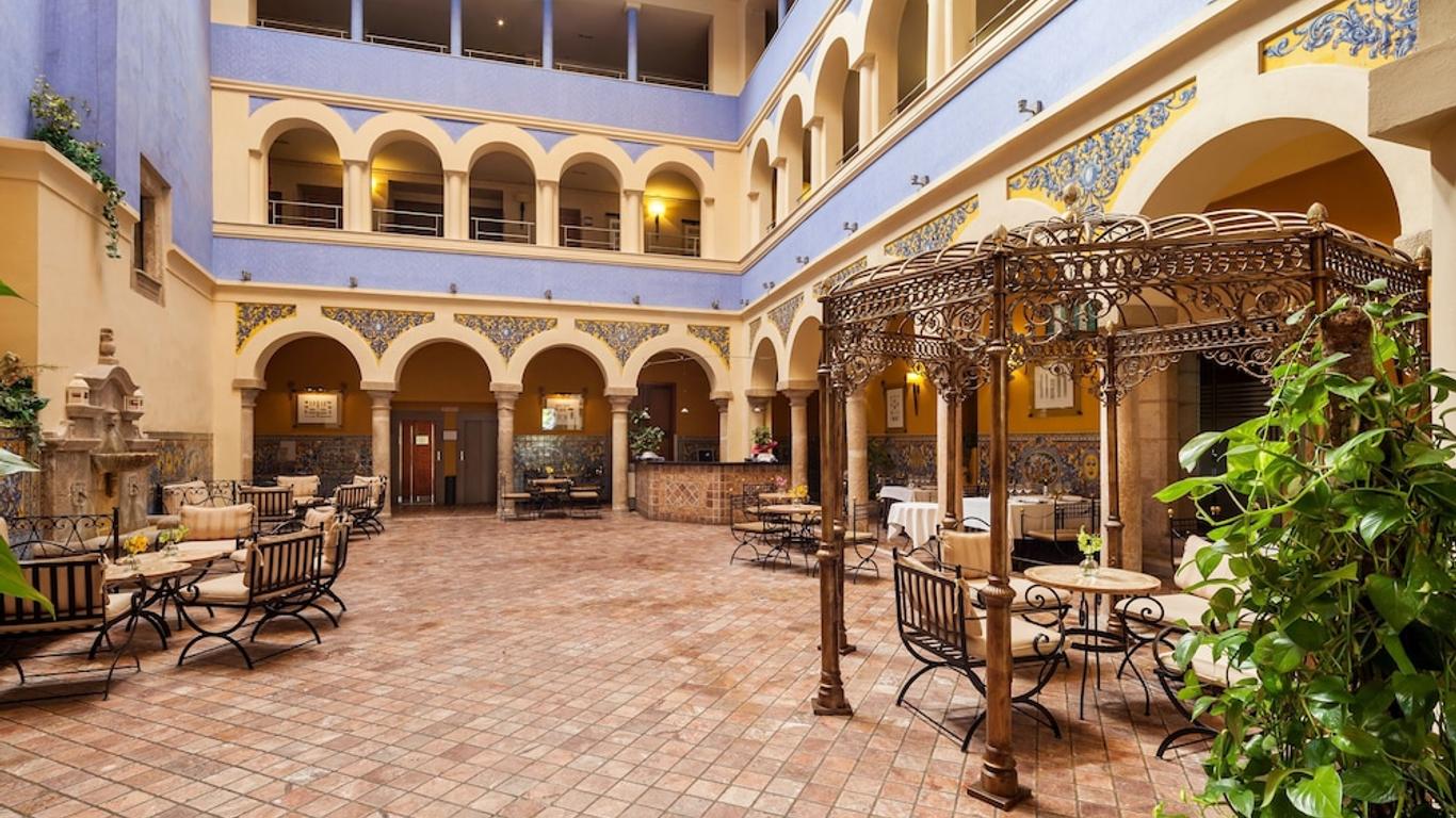Hotel Ilunion Mérida Palace