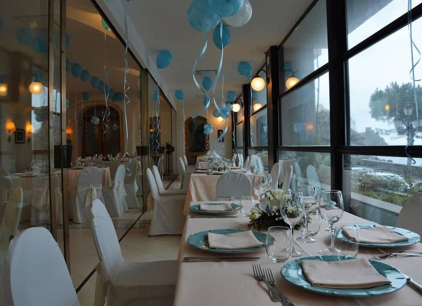 Banquet hall Photo